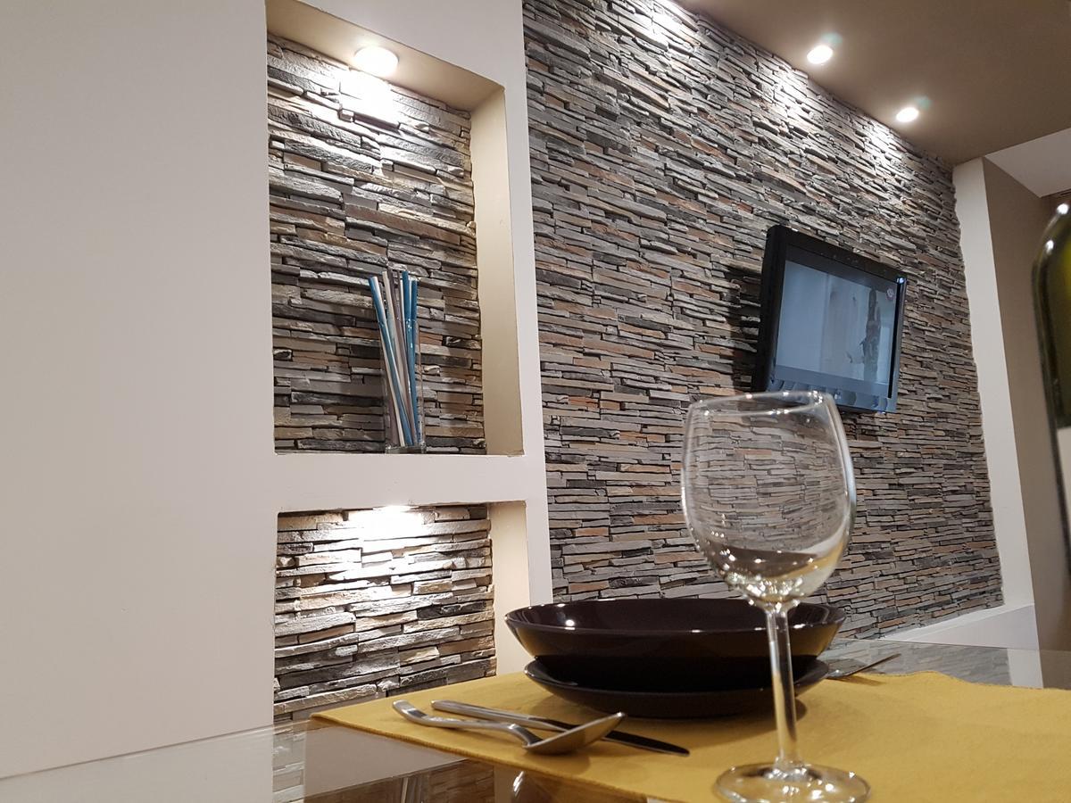 Woodstone Apartment Ploiesti Bagian luar foto