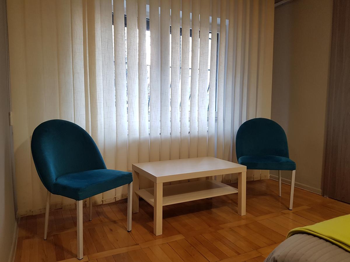 Woodstone Apartment Ploiesti Bagian luar foto